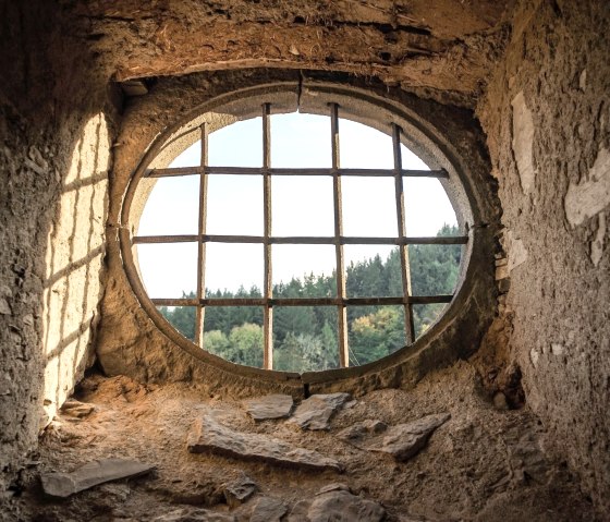 and barred windows..., &copy; Foto: Laura Rinneburger, Quelle: Touristik-B&uuml;ro Vordereifel