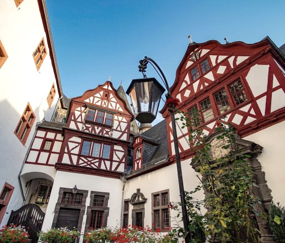 Half-timbered house at B&uuml;rresheim Castle, &copy; Foto: Laura Rinneburger, Quelle: Touristik-B&uuml;ro Vordereifel