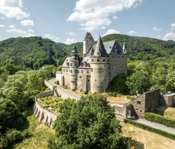 View of B&uuml;rresheim Castle, &copy; Eifel Tourismus GmbH, Dominik Ketz