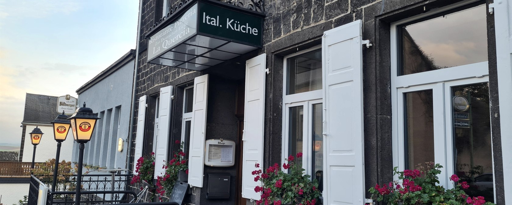 Eingangsbereich Pizzeria, © Touristik-Büro Vordereifel