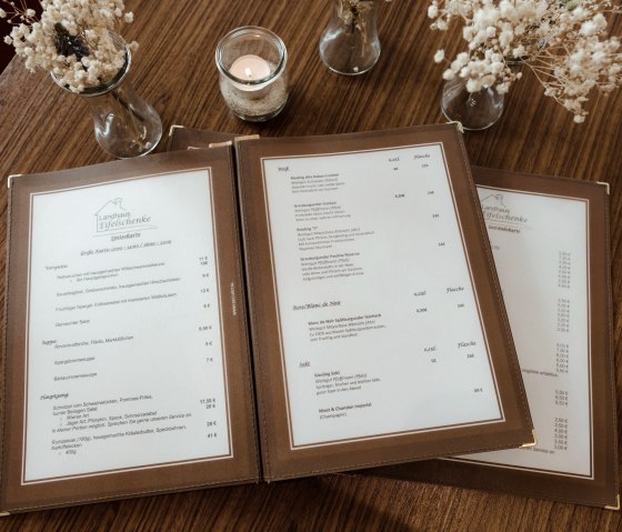 Blick in die Speisekarte, &copy; Eifelschenke Arft