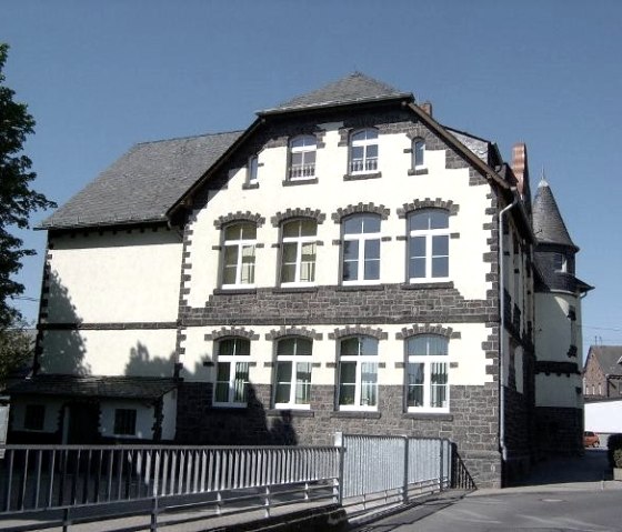 École primaire à Kehrig, © Foto: Ortsgemeinde Kehrig, Quelle: Touristik-Büro Vordereifel