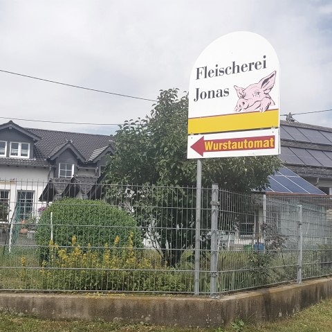 Sign for the Jonas butcher's shop, &copy; Touristik-B&uuml;ro Vordereifel