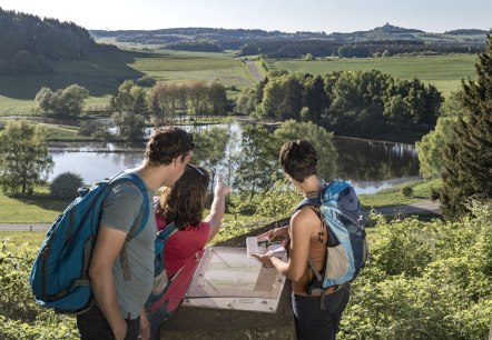 Wanderer auf dem Traumpf&auml;dchen, &copy; Klaus-Peter Kappest/REMET